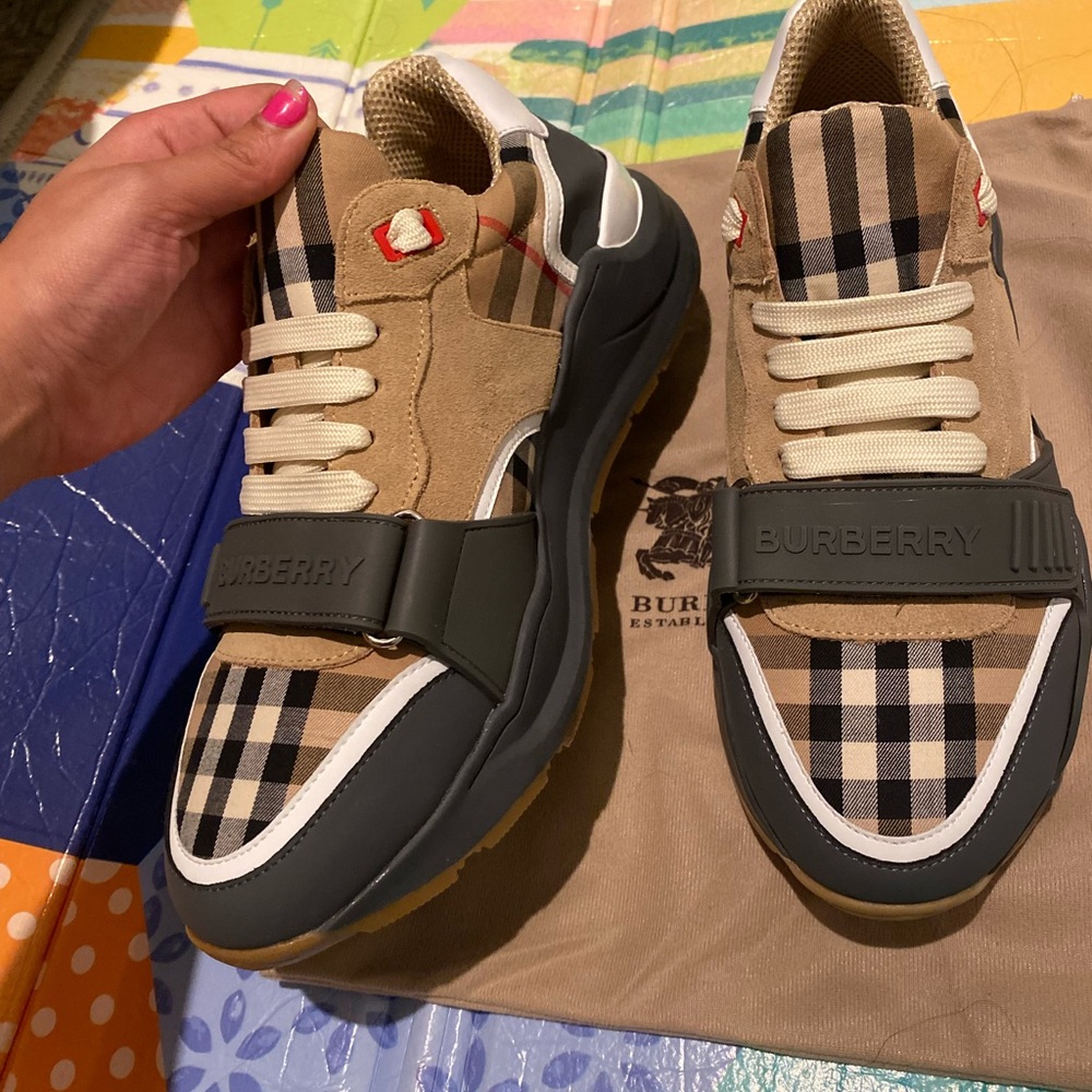 New. I don’t have the box because It was a gift for my ex.